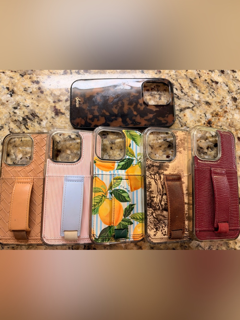 Walli iPhone 14 Pro bundle with bonus Sonix case